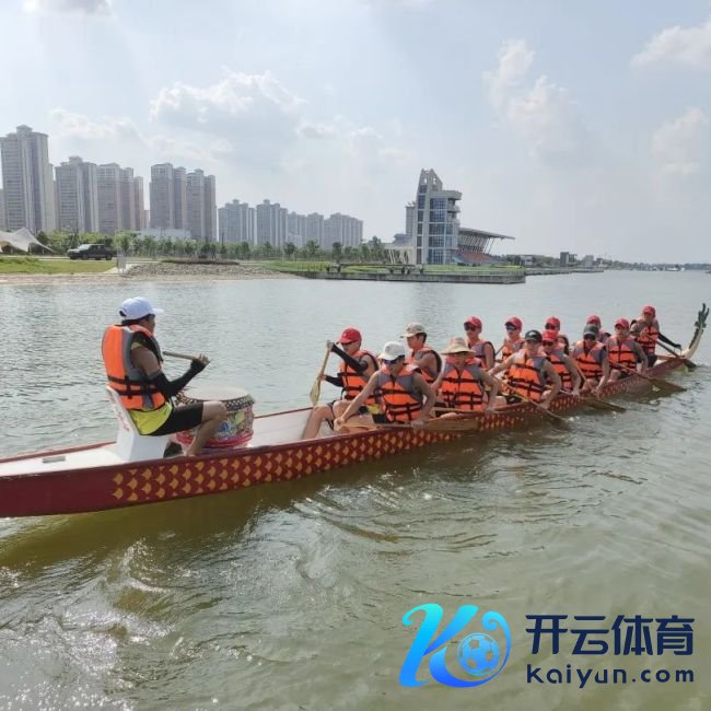 龙舟队员测验时救起溺水者 不测袼褙透露赛场外